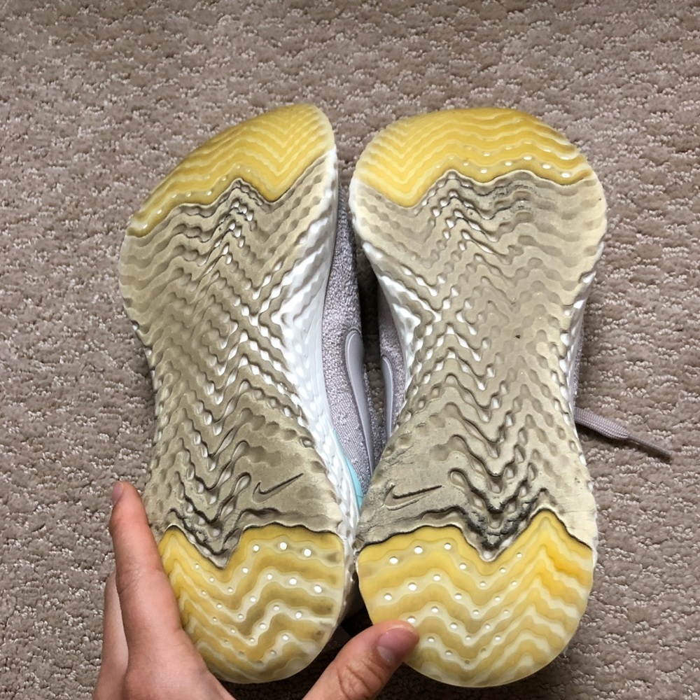 nike epic react moon particle